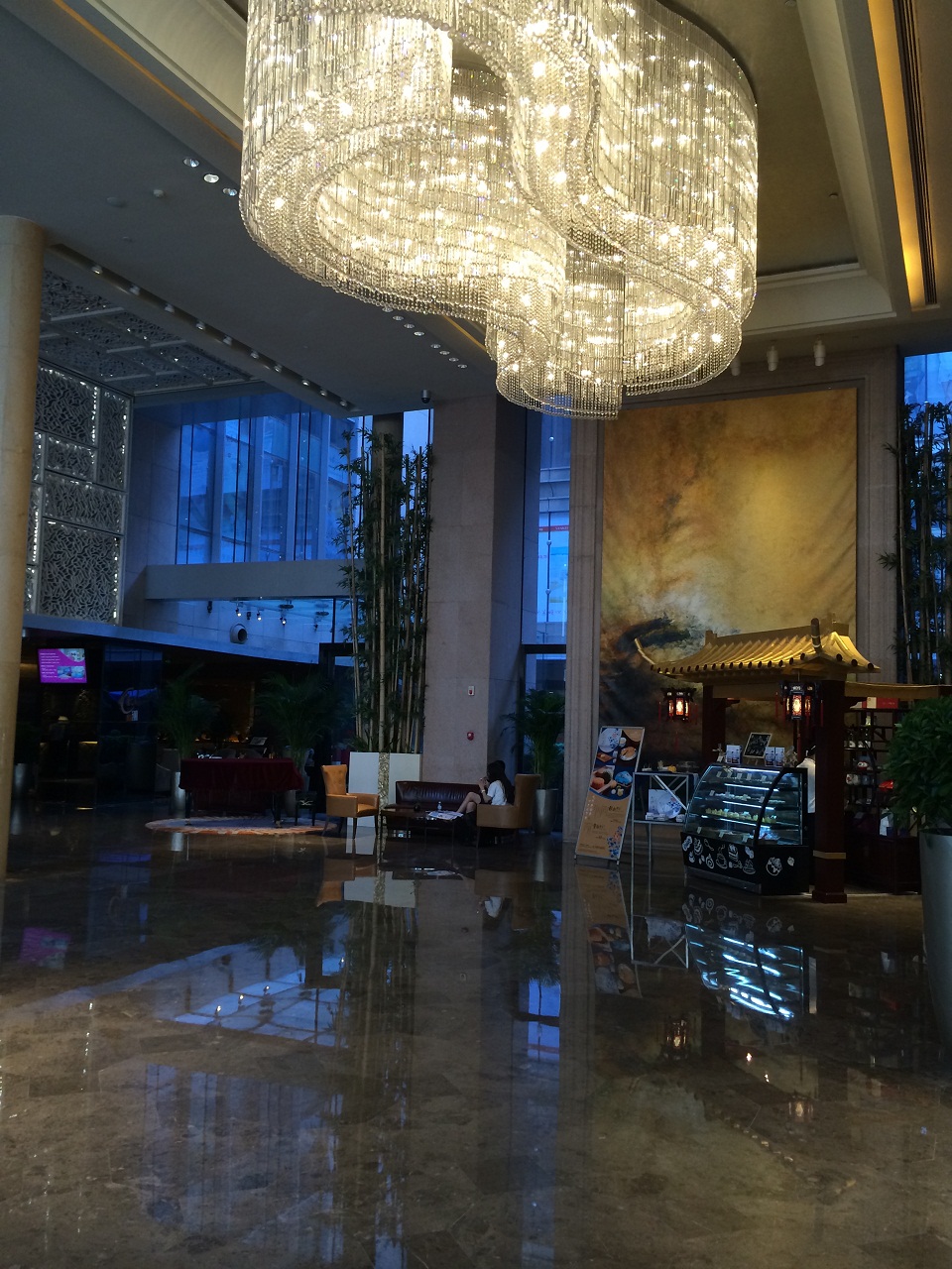 悠唐皇冠假日酒店
